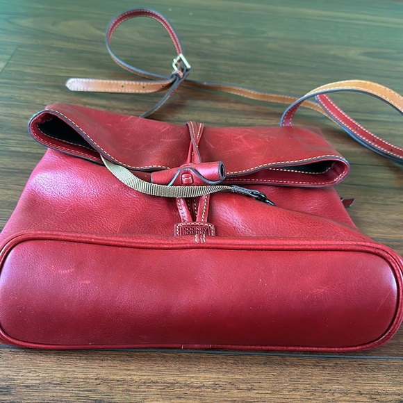 🔴🔴Vintage Dooney and Bourke Leather Crossbody Handbag🔴🔴 - Picture 9 of 13